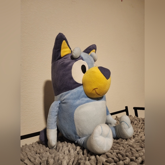 Bluey - 13.5 Inches Tall, Blue and Yellow Dog Plush Toy - Picture 5 of 7